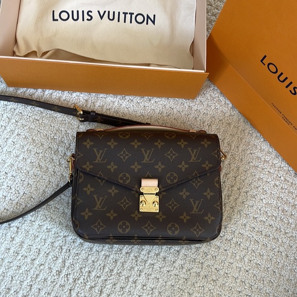 Authentic Louis Vuitton POCHETTE MÉTIS - Picture 4 of 7